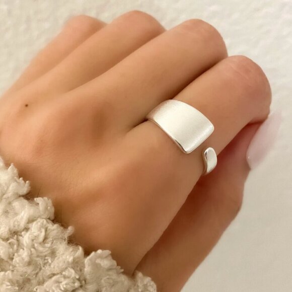 Jewelry - 925 Sterling Silver Textured Wrap Ring Minimalist Dainty Wrap Brushed Ring